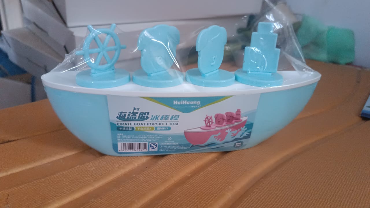 Creative Boat-Shaped Ice Cream Mould with Cute Piggy Variety Bazaar