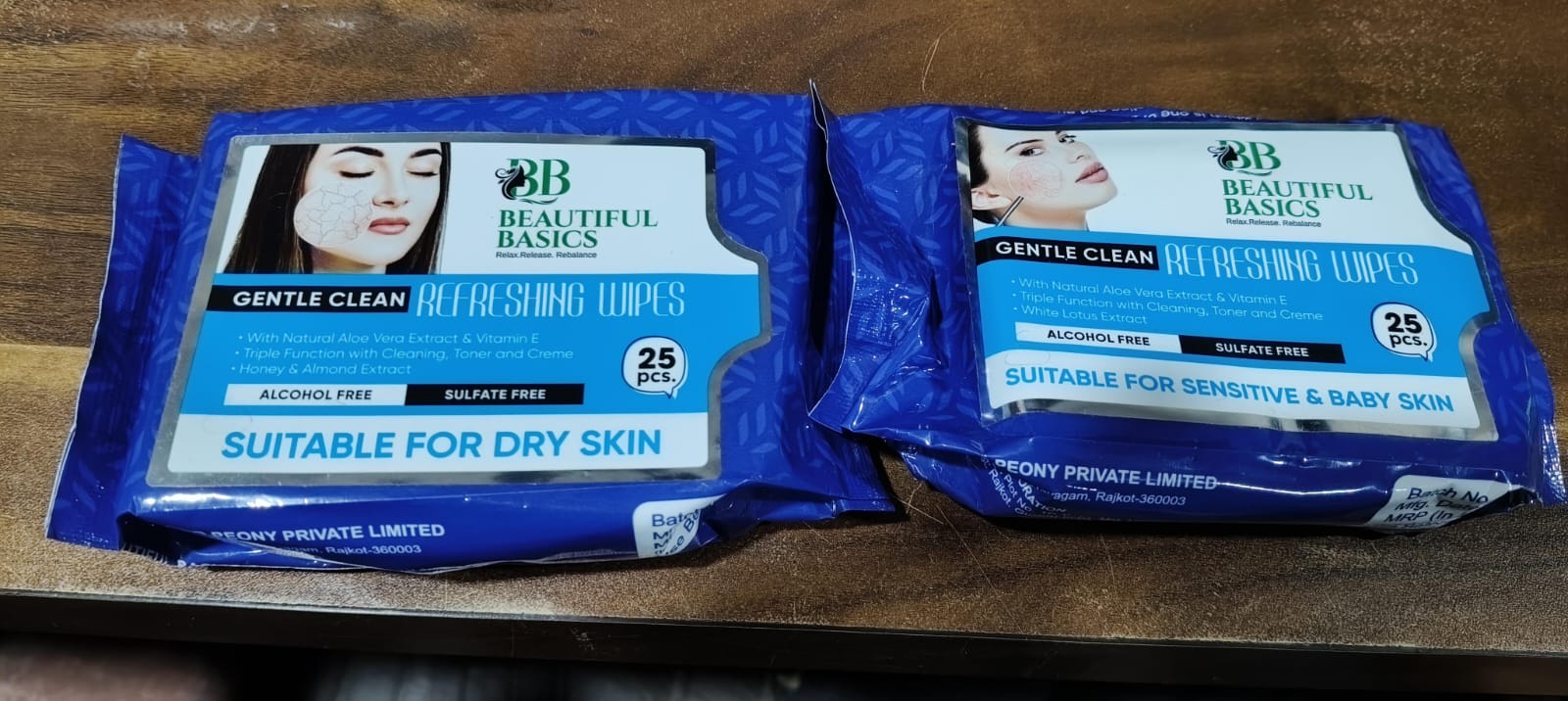 Beautiful Basics Dry & Sensitive Skin Face Wipes (2 Pkts x 50 Pcs Wipes) Variety Bazaar