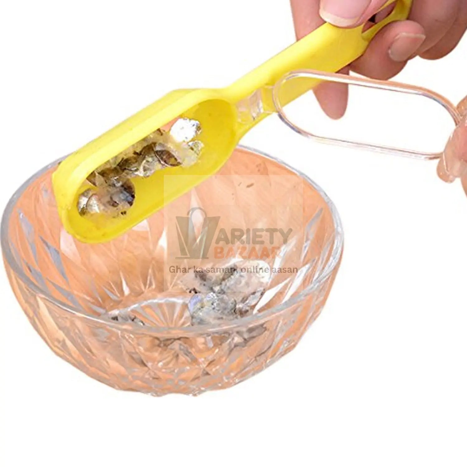 0112 Plastic Fish Scales Graters Scraper, Fish Skin Brush Fish Cleaning Tool Scraping Scales Device with Cover Home Kitchen Cooking Tools 1 Pieces Travel Sahayak