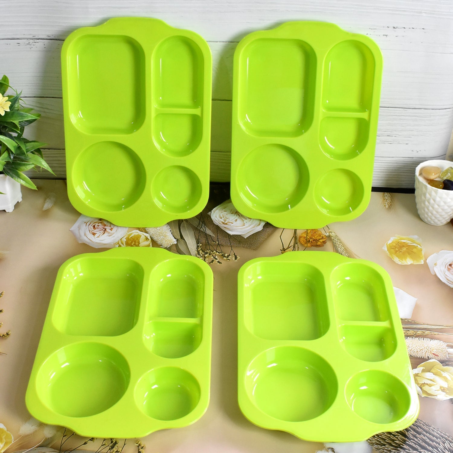Unbreakable Plastic Food Plates / Biodegradable 5 Compartment Square Plate for Food Variety Bazaar
