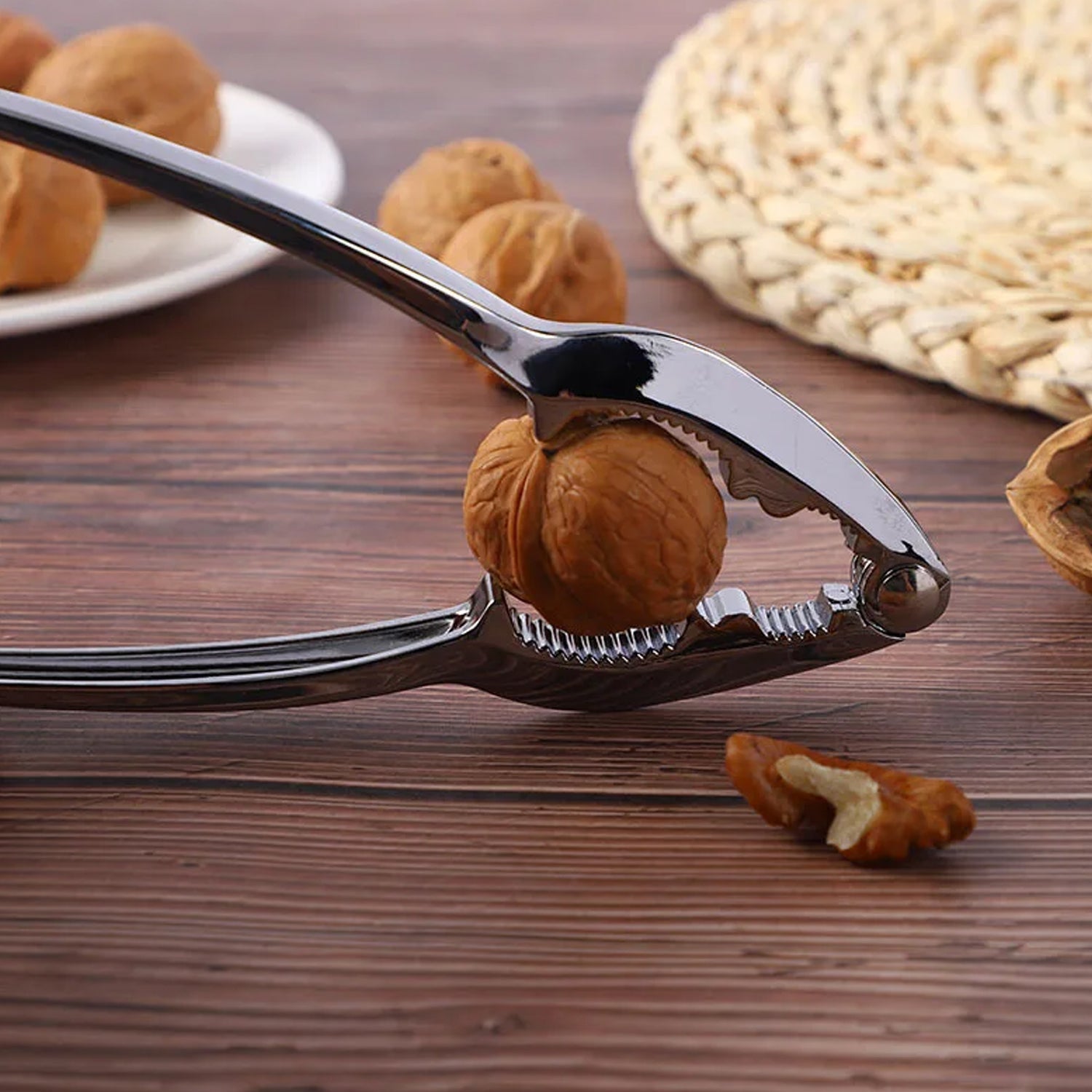 9357 SMALL WALNUT CRACKER, LUXURY DIE CAST STAINLESS ALLOY NUT CUTTER WALNUT CLAMP PLIER PORTABLE SMART WALNUT AKHROT HOUSEHOLD OPEN CORE PLIERS FOR ALL NUTS Travel Sahayak