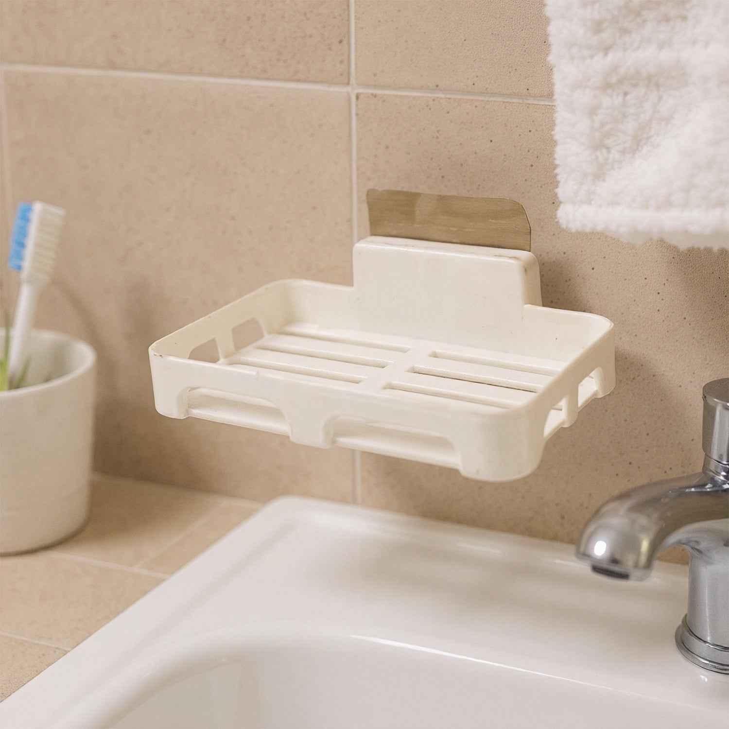 Self-Adhesive Wall Mount Plastic Soap Dish with Drain Slots