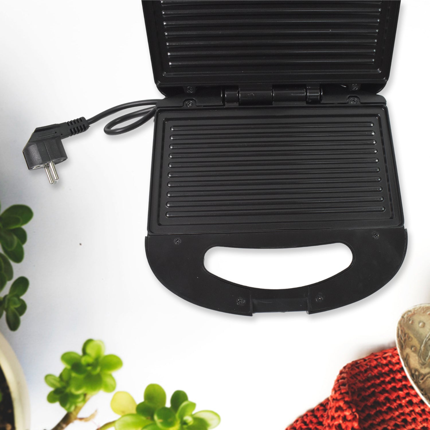 Sandwich Maker Makes Sandwich Non-Stick Plates| Easy to Use with Indicator Lights Sandwich toaster Variety Bazaar