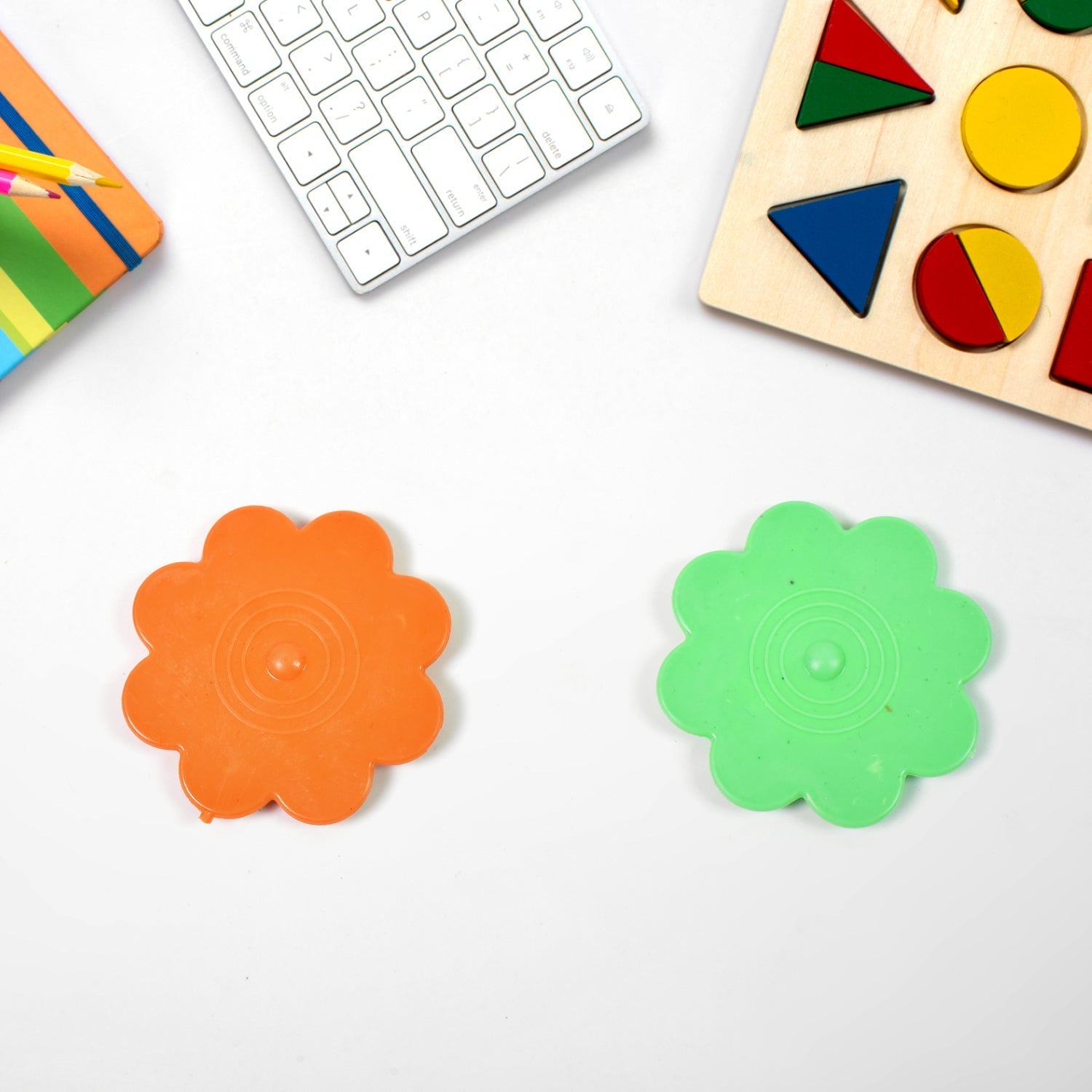 Small Magic air spinner, Plastic Promotional Spinning Toys (1 Pc) Variety Bazaar