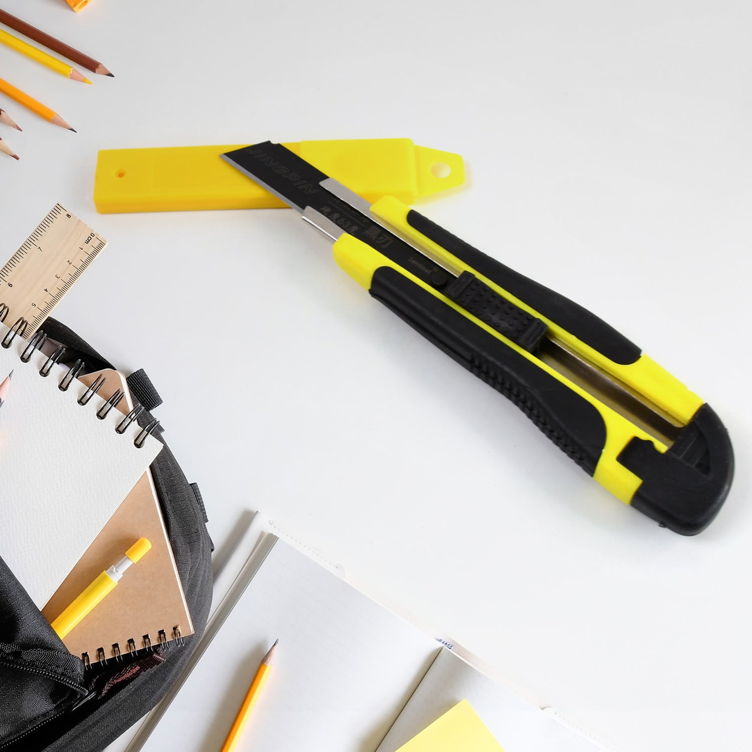 Cutter Knife Set with 1 Replacement Blades, Cutter Knife Advanced Tool (1 Pc / Mix Color) Variety Bazaar