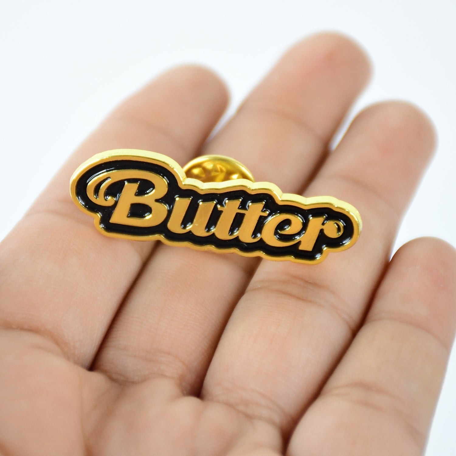 Stylish Metal Badge Pin – Single Piece (Random Design) Variety Bazaar