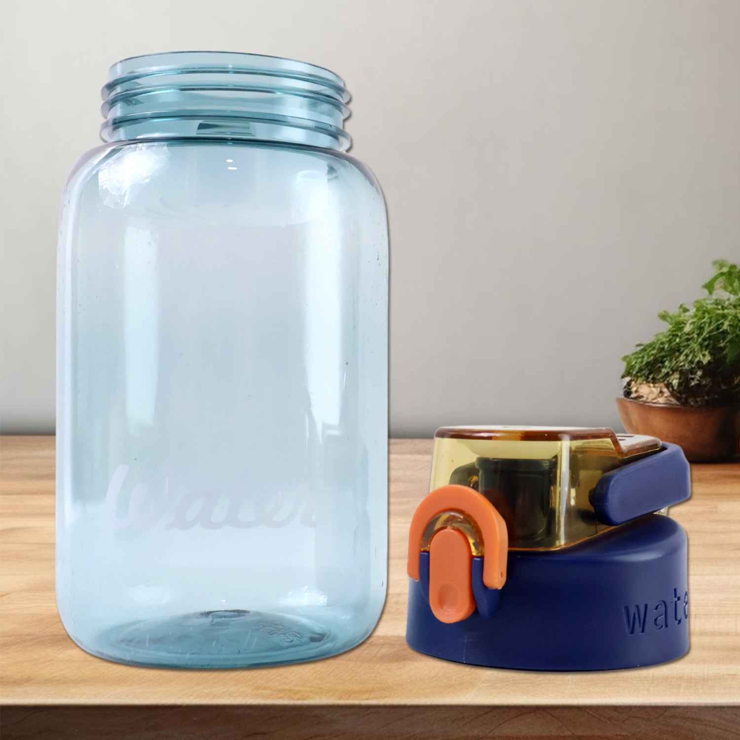 Blue Plastic Leak-proof Flip Cap Safty Lock Water Bottle (600ml Approx 1 Pc)