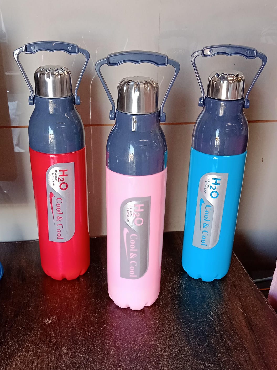 Plastic Sports Bottle Insulated, Leakproof, BPA-Free (1100Ml / Mix Color) Variety Bazaar