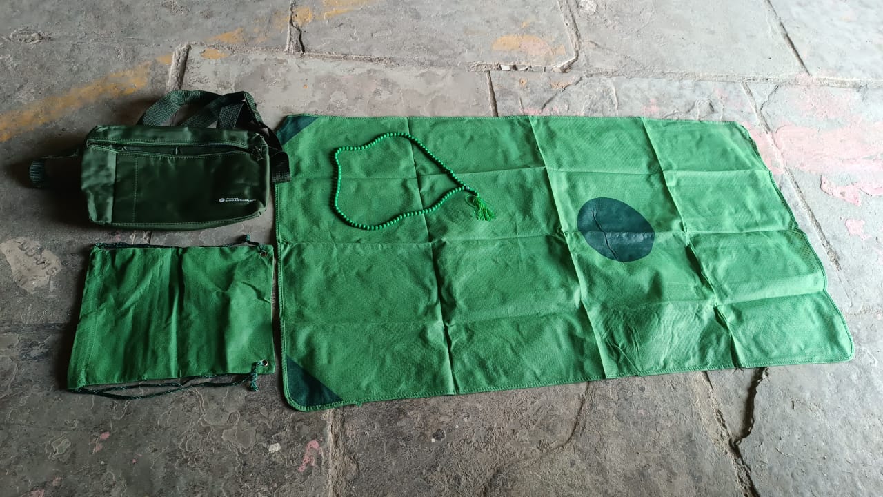 4 in 1 Shoulder Hajj Kit (4 Pcs Set) Variety Bazaar