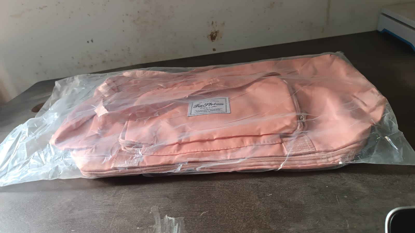 Large Capacity Folding Travel Bag, Multifunctional Sports Shoulder Bag Luggage Bag, Travel Bag Expandable Weekender Overnight Bag with Dry and Wet Separated Pocket Sports Bag Gym, Shoulder Bag Water Resistant (6 Pocket) Variety Bazaar