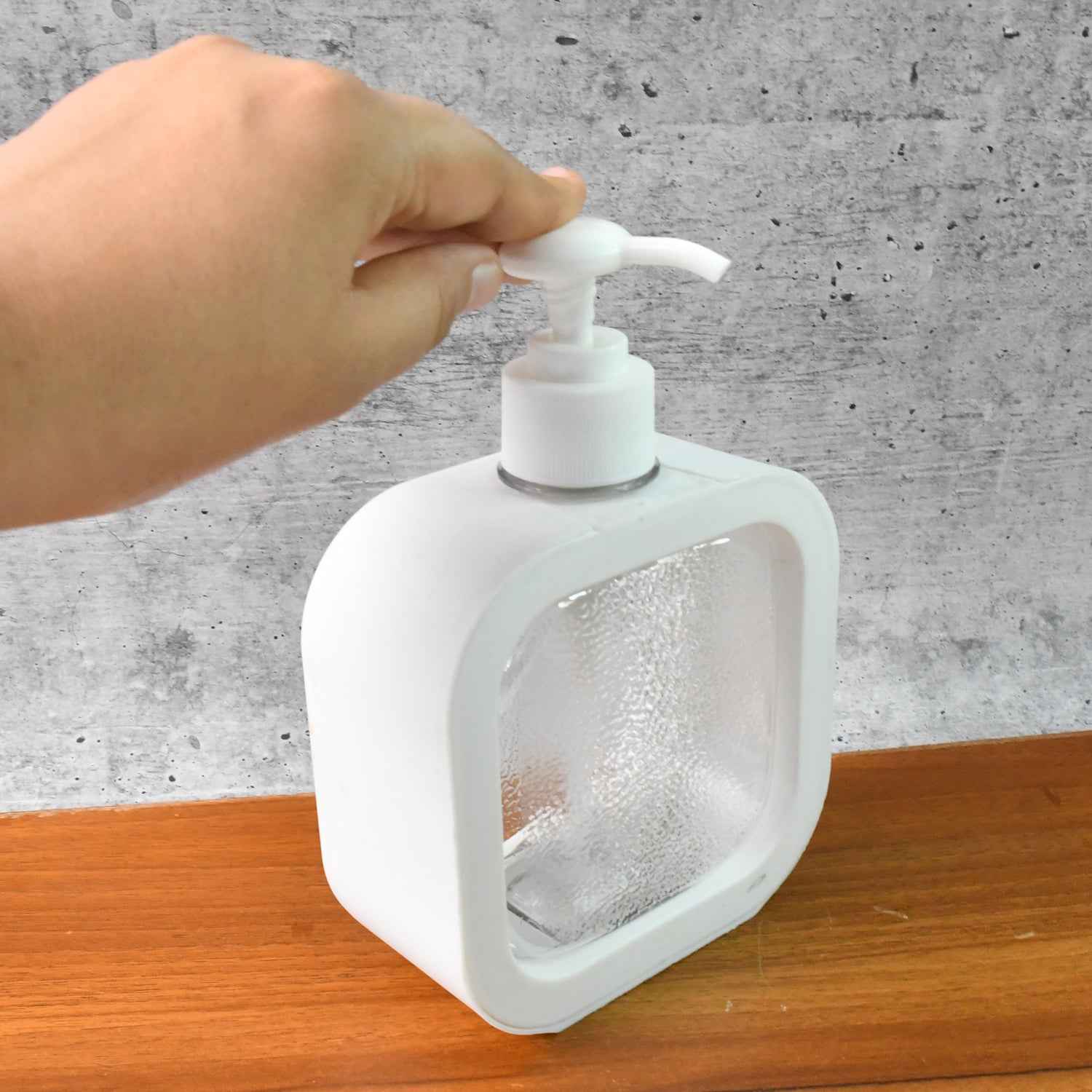 Snap Sink Dispenser Plastic Clear Empty Pump Lotion Bottles (1 Set)