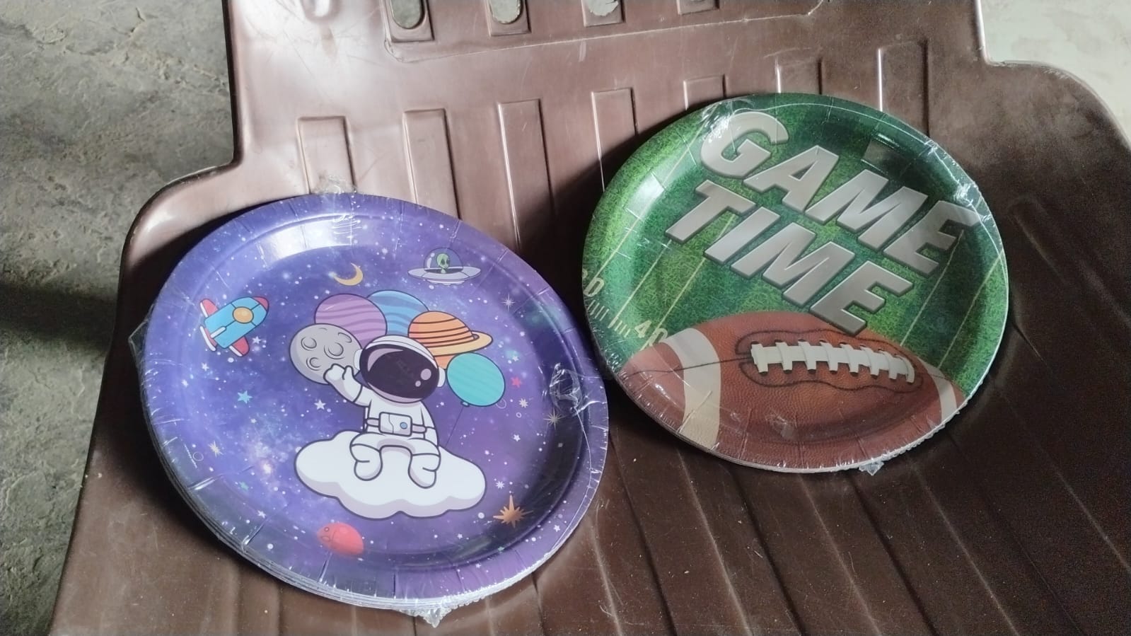 Round Plates Disposable Paper Plates Happy Birthday, Gift (10 Pcs Set / Mix Design) Variety Bazaar