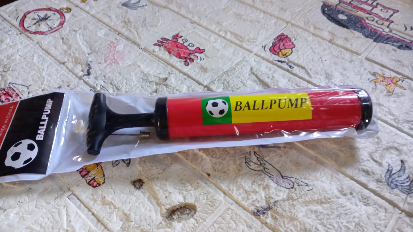 Plastic Pump for Inflating Balls (24CM) - Inflatable Ball Development Toy Variety Bazaar