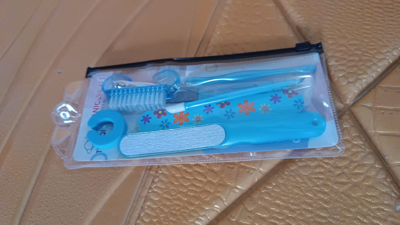 8 in 1 Manicure set Tool Kit Variety Bazaar