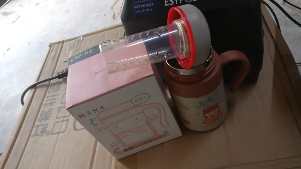 Stainless Steel Mug / Bottle Vacuum Insulated Cup with Handle & Small cup (550 ML) Variety Bazaar