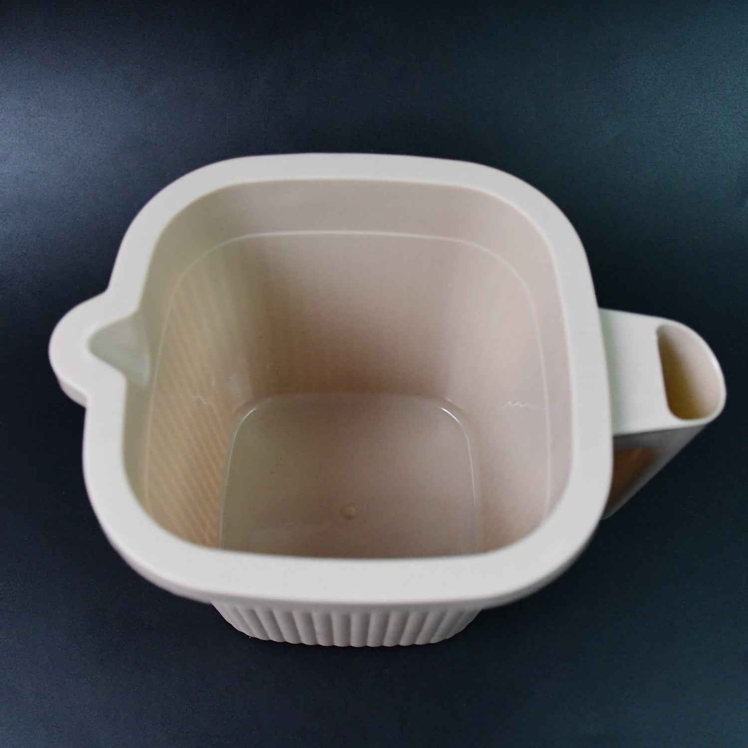 Plastic Square Bath Water Mug (1 Pc 1000 Ml Mix Color)