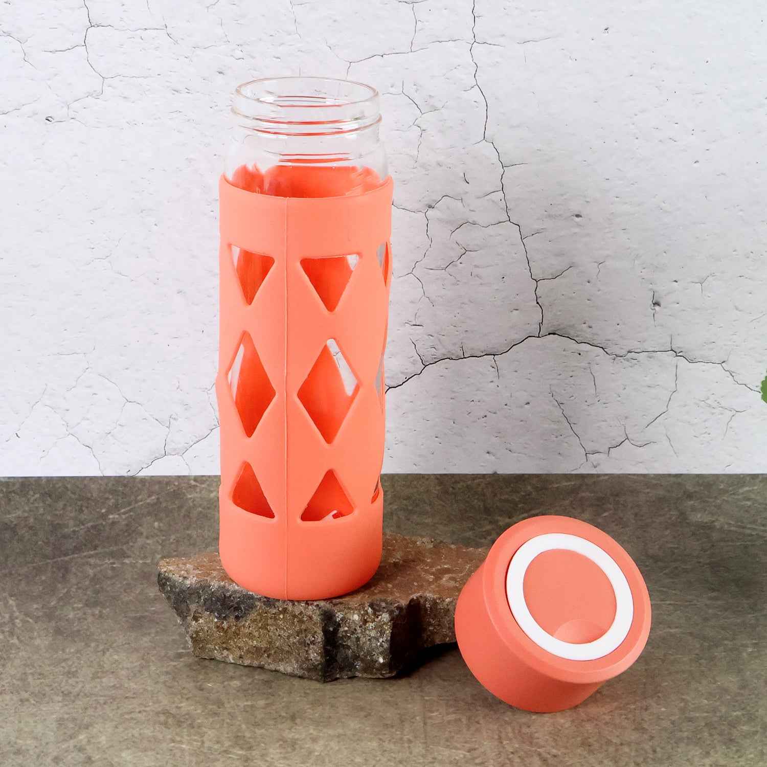 Glass Water Bottle With Protective Sleeve - (1 Pc 480 Ml)