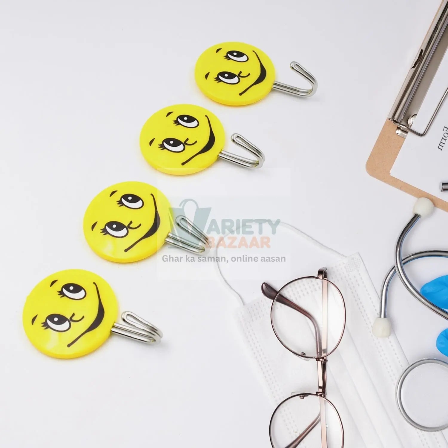 Multipurpose Big Self Adhesive Smiley Cartoon Wall Hooks Multipurpose Strong Wall Sticker Hooks Wall Hook Holder Door Hanger Travel Sahayak