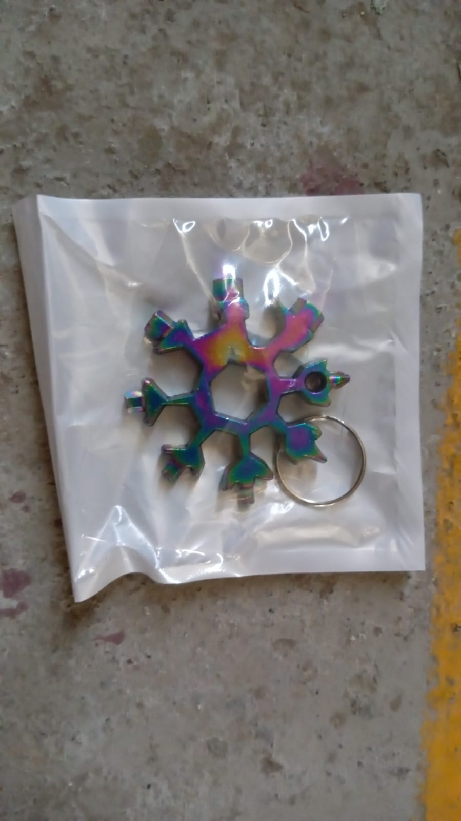 Durable & Portable 18-in-1 Snowflake Multi-Tool – Bottle Opener, Screwdriver & Wrench Kit Variety Bazaar