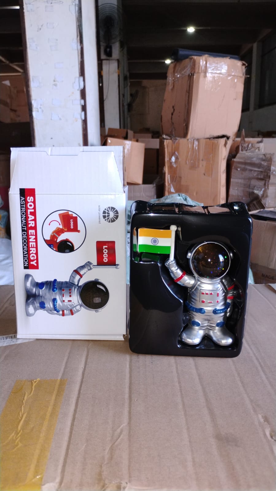 Solar Power Astronaut Ornament Moving Hand with Indian Flag (1 Pc) Variety Bazaar