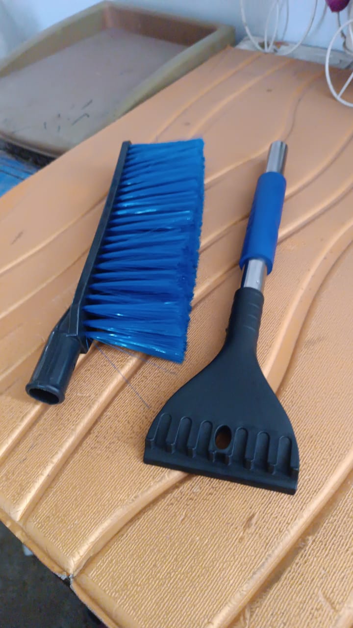 Ice Scraper Car Snow Brush 2 in 1 Comfortable Grip (1 Pc / 67 Cm Long) Variety Bazaar