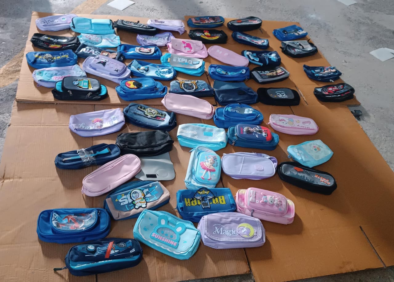 Mix Design Pouch – Stylish and Versatile Storage Bag (1pc) Variety Bazaar