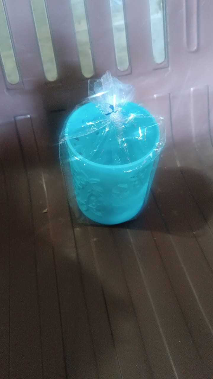 Pen holder Office Desk Plastic Mesh Pen Stand (1 Pc) Variety Bazaar