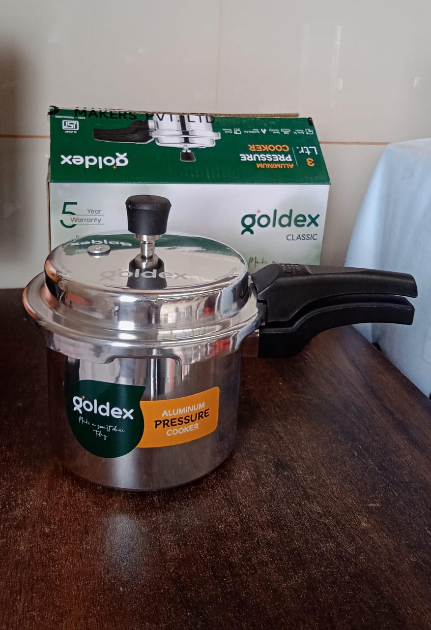 Aluminium Classic Goldex Pressure Cookers With Outer Lid (3 Litres / 5-Year warranty) travel sahayak