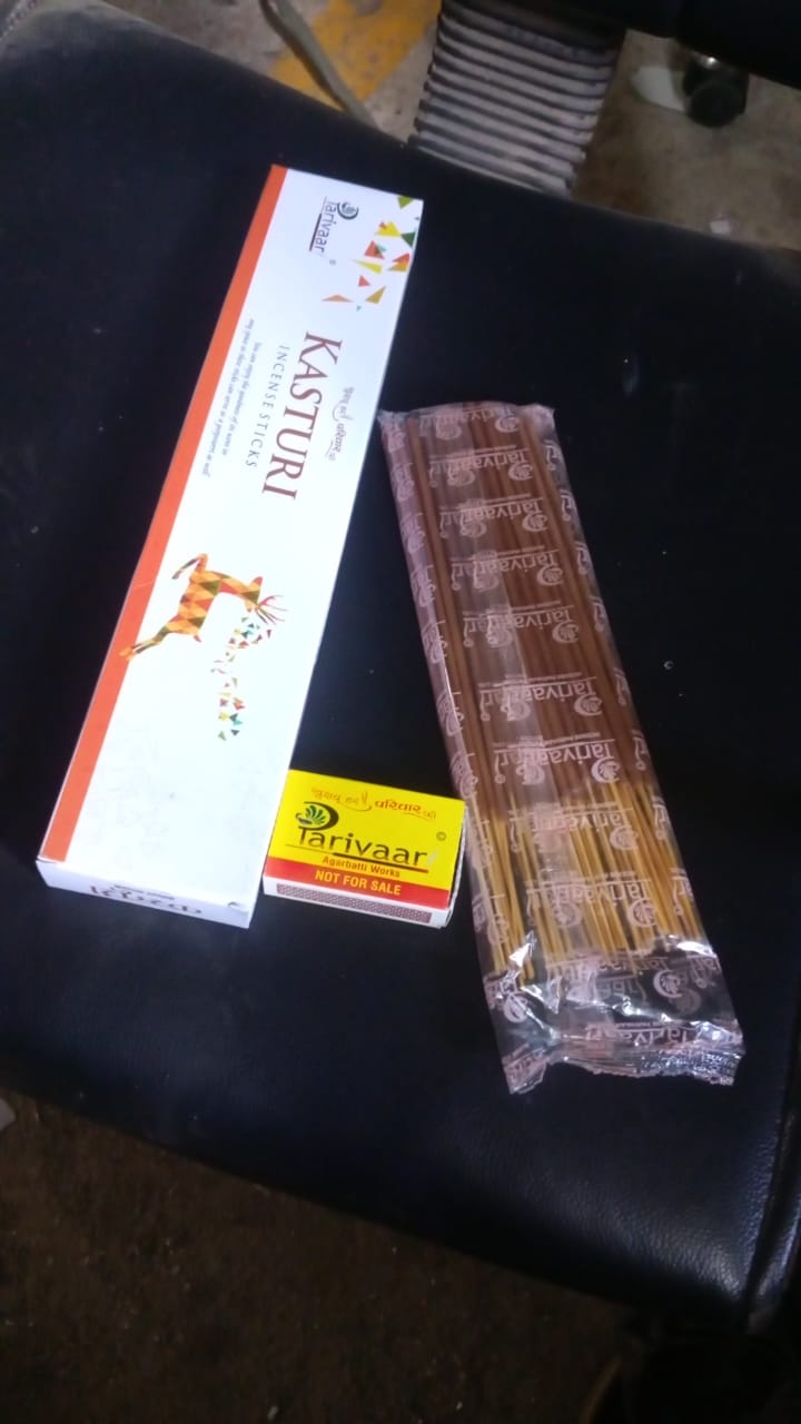 Kasturi Flavour Incense Sticks / Agarbatti (90 GM With Machis 1 Packet) travel sahayak