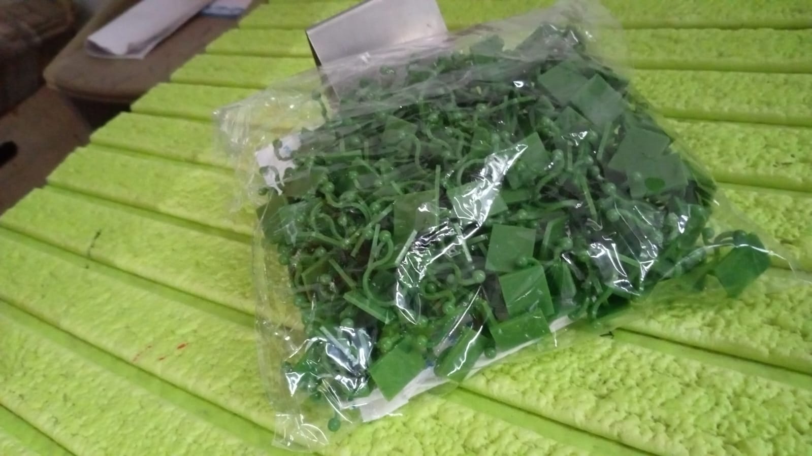 Plant Climbing Wall Fixture Clip Self-Adhesive Hook (200 Pcs Set) Variety Bazaar