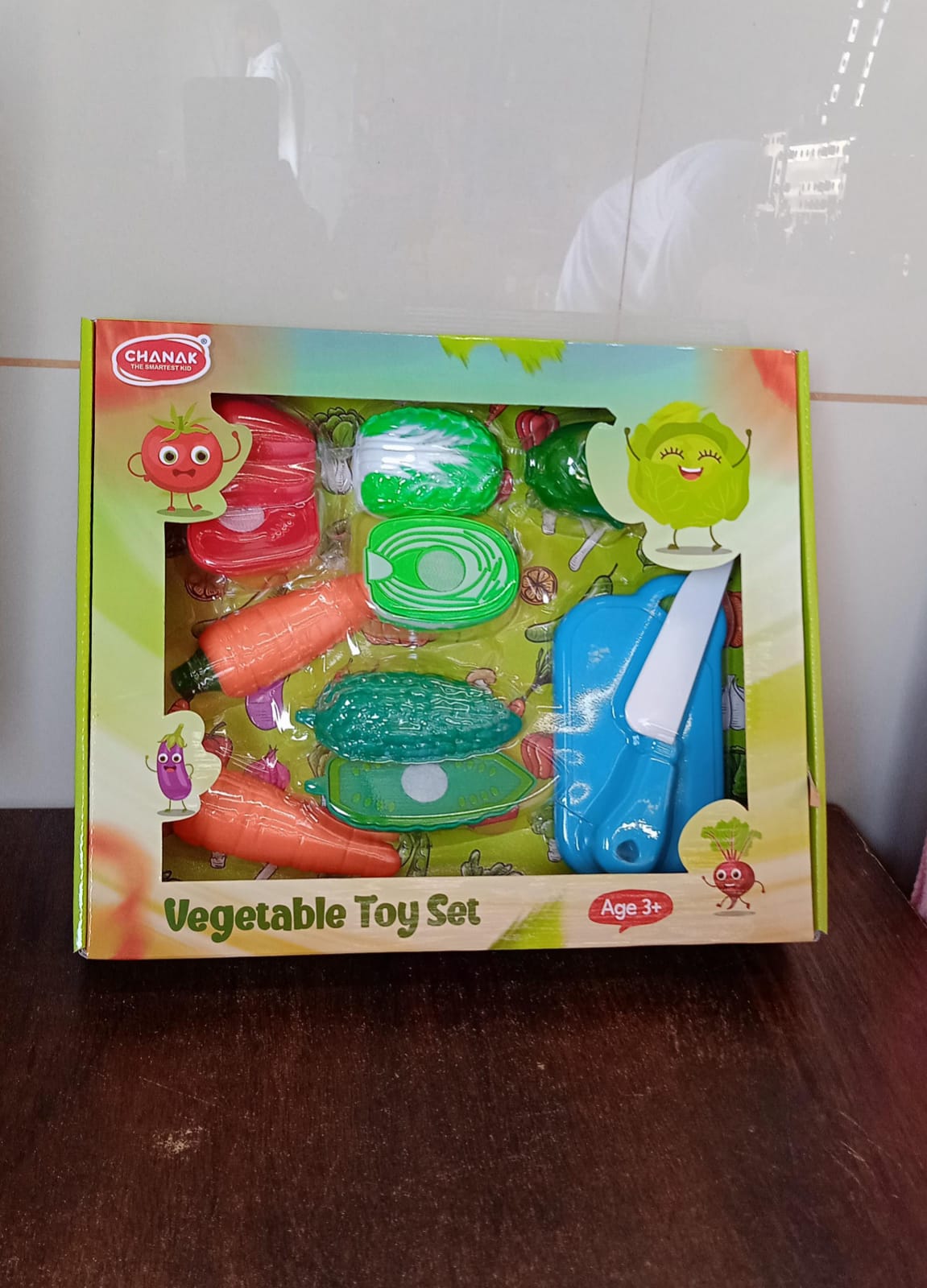 Realistic slice-able fruits and vegetables cut in 2 part play toy set Variety Bazaar