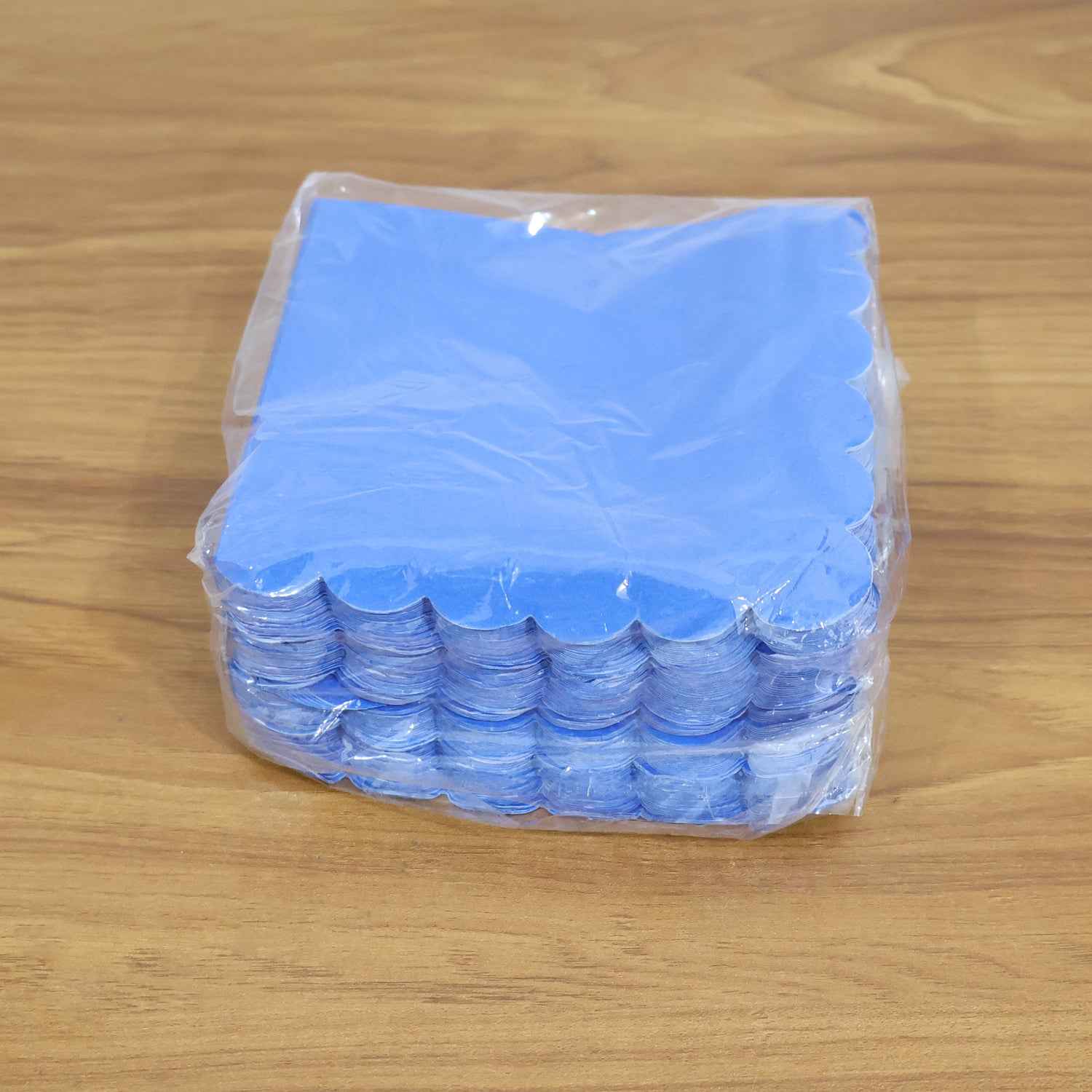 Royal Scalloped Disposable Paper Napkins (23 X 23 Cm Approx 120 Pc)