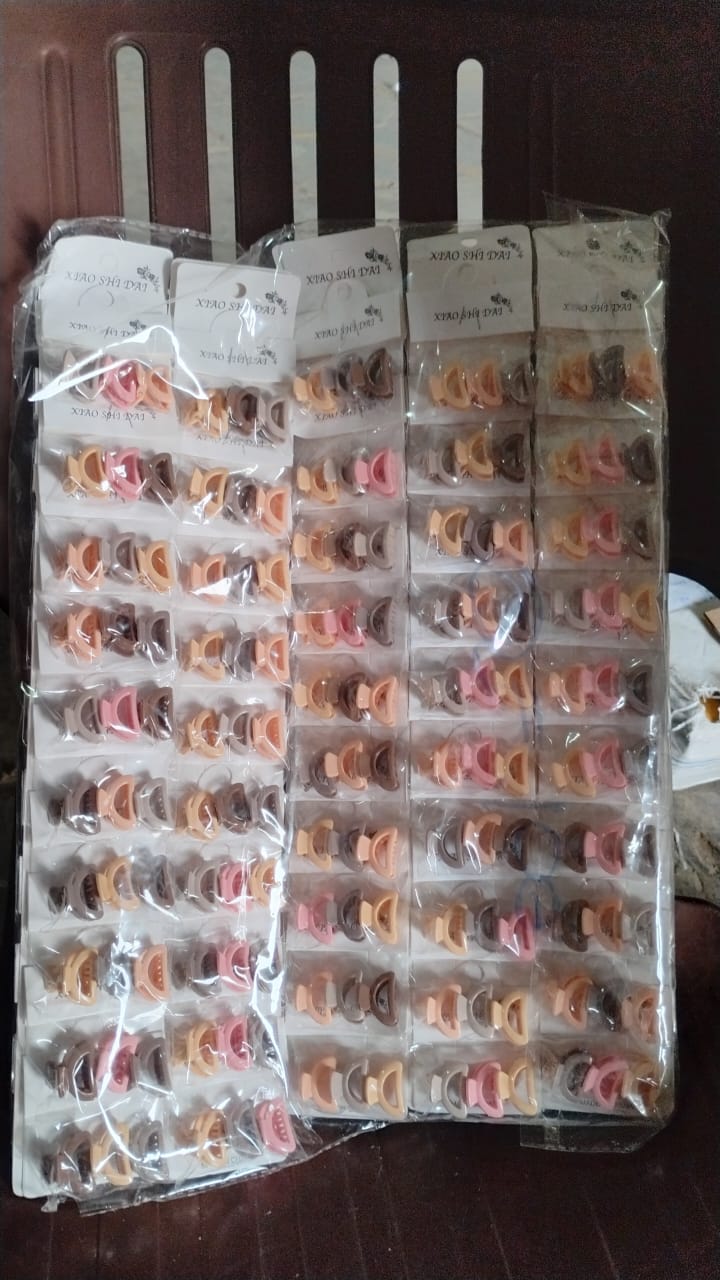 Plastic Small Hair Clips for Girls Kids Hair Accessories (3 Pcs Set / Mix Color & Design) Variety Bazaar