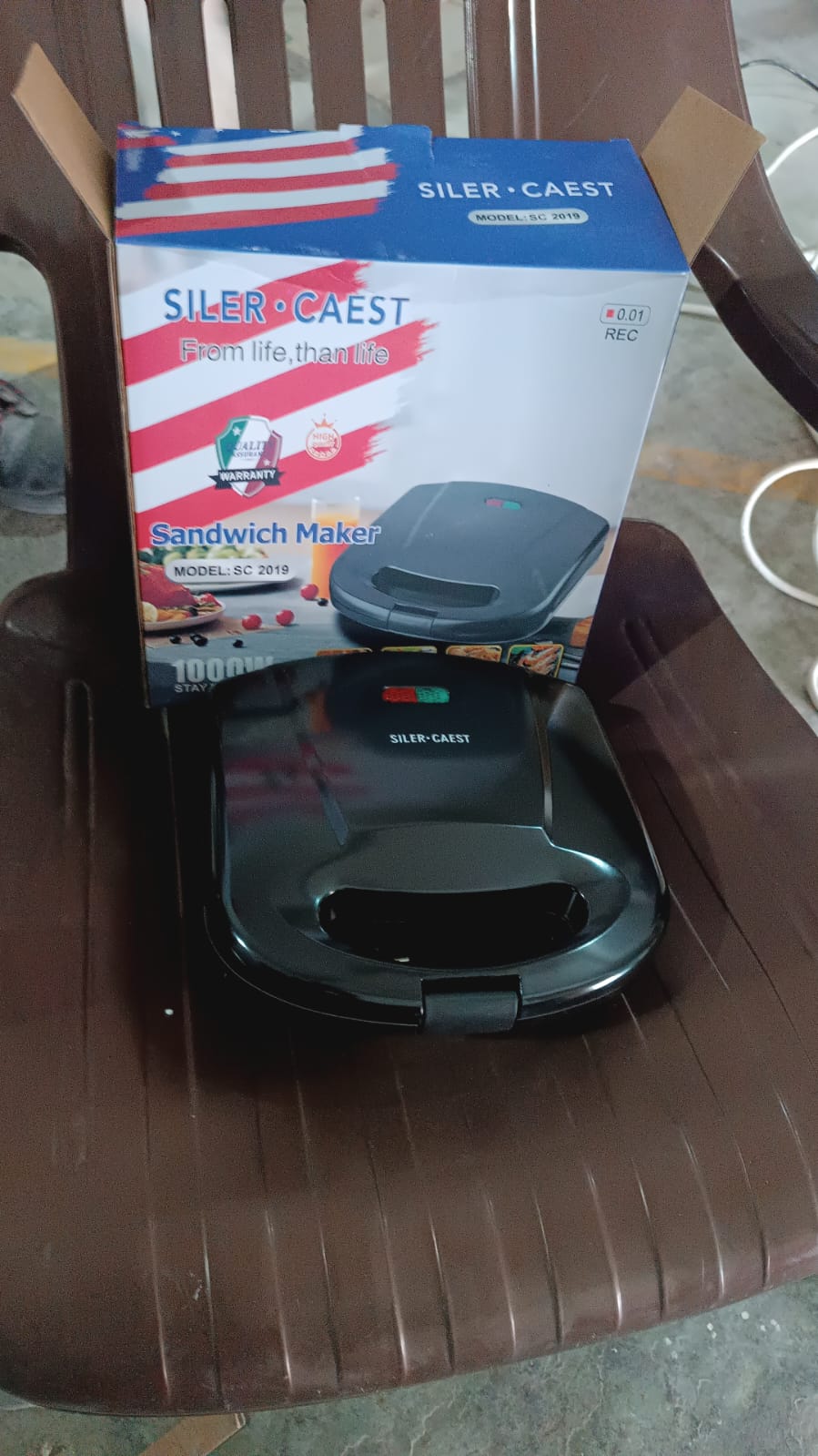 Sandwich Maker Makes Sandwich Non-Stick Plates| Easy to Use with Indicator Lights Sandwich toaster Variety Bazaar