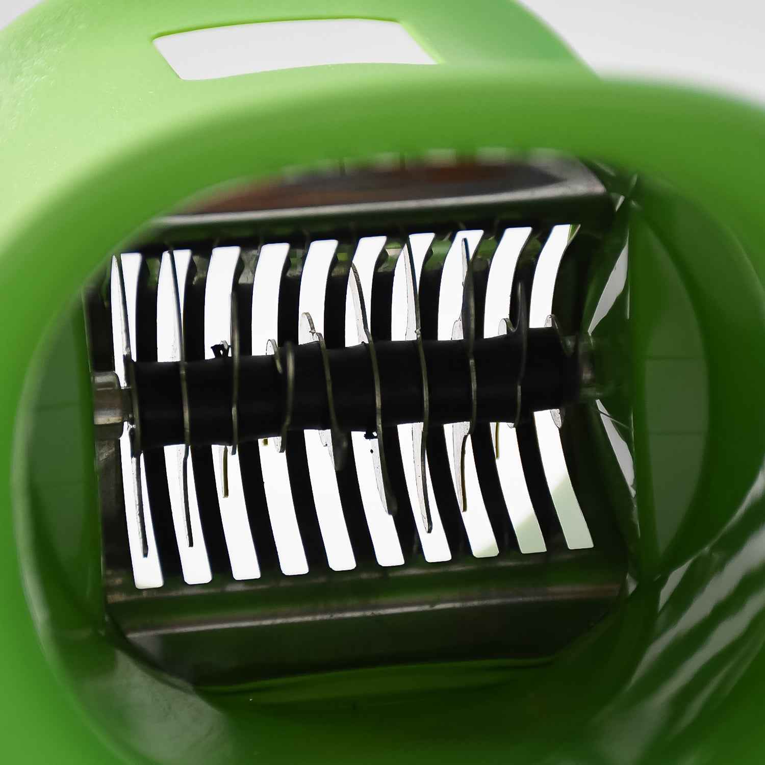 Apex Ovel Manual Chilly Dry Fruit Cutter Grinder