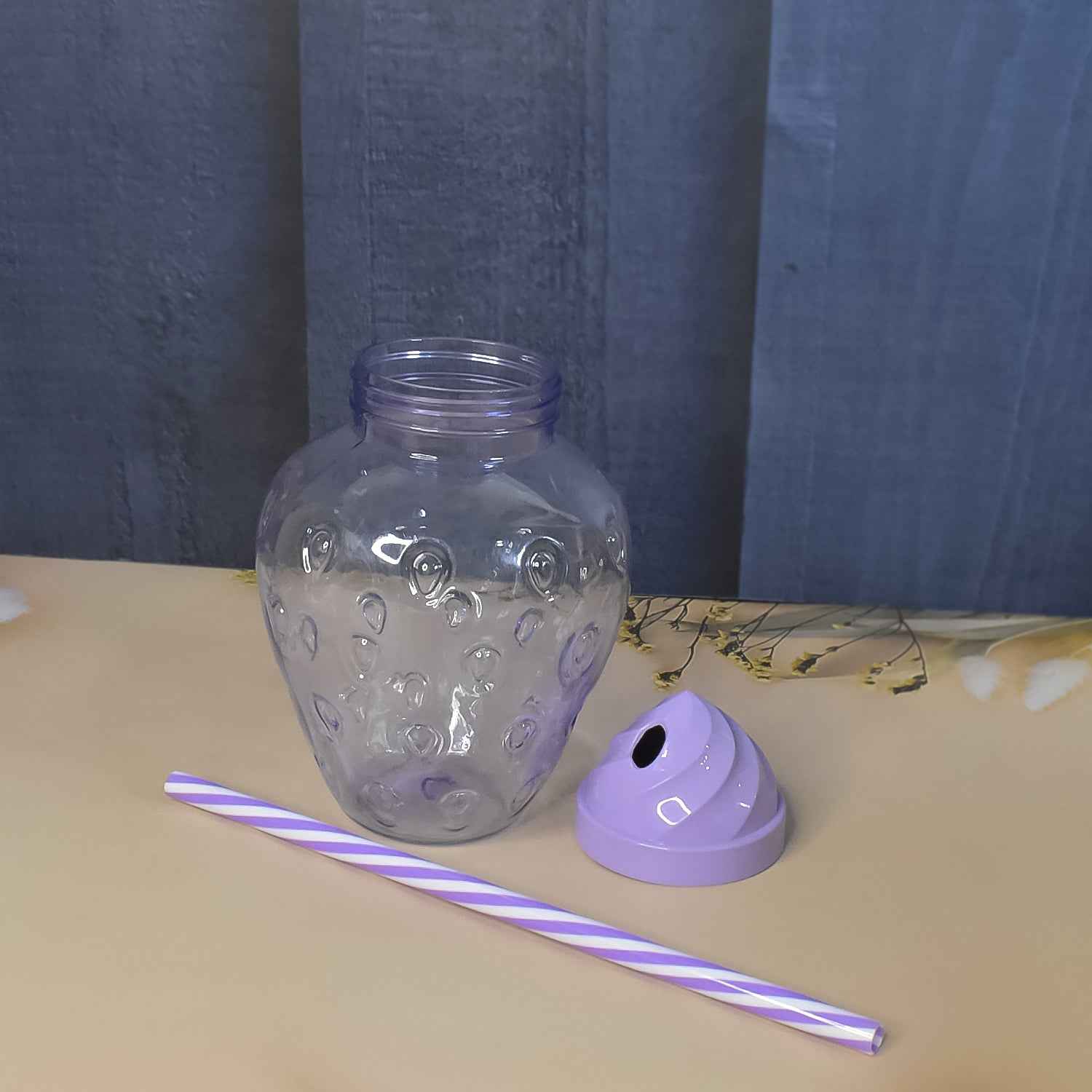 Single Plastic Drinking Cup Durable Lightweight And Easy To Use (1 Pc)