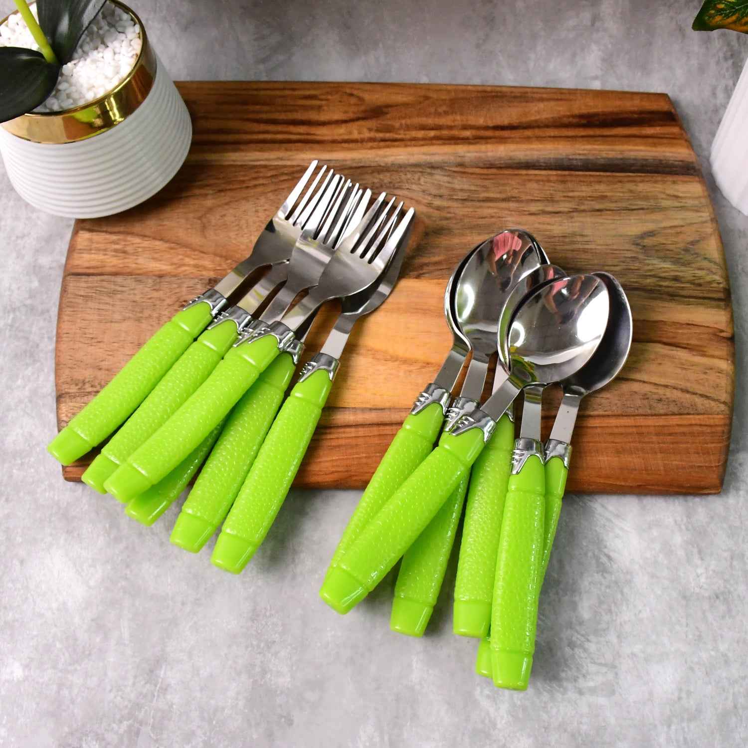 Supermom Premium Fancy Cutlery Set With Holder (24 Pc Set)