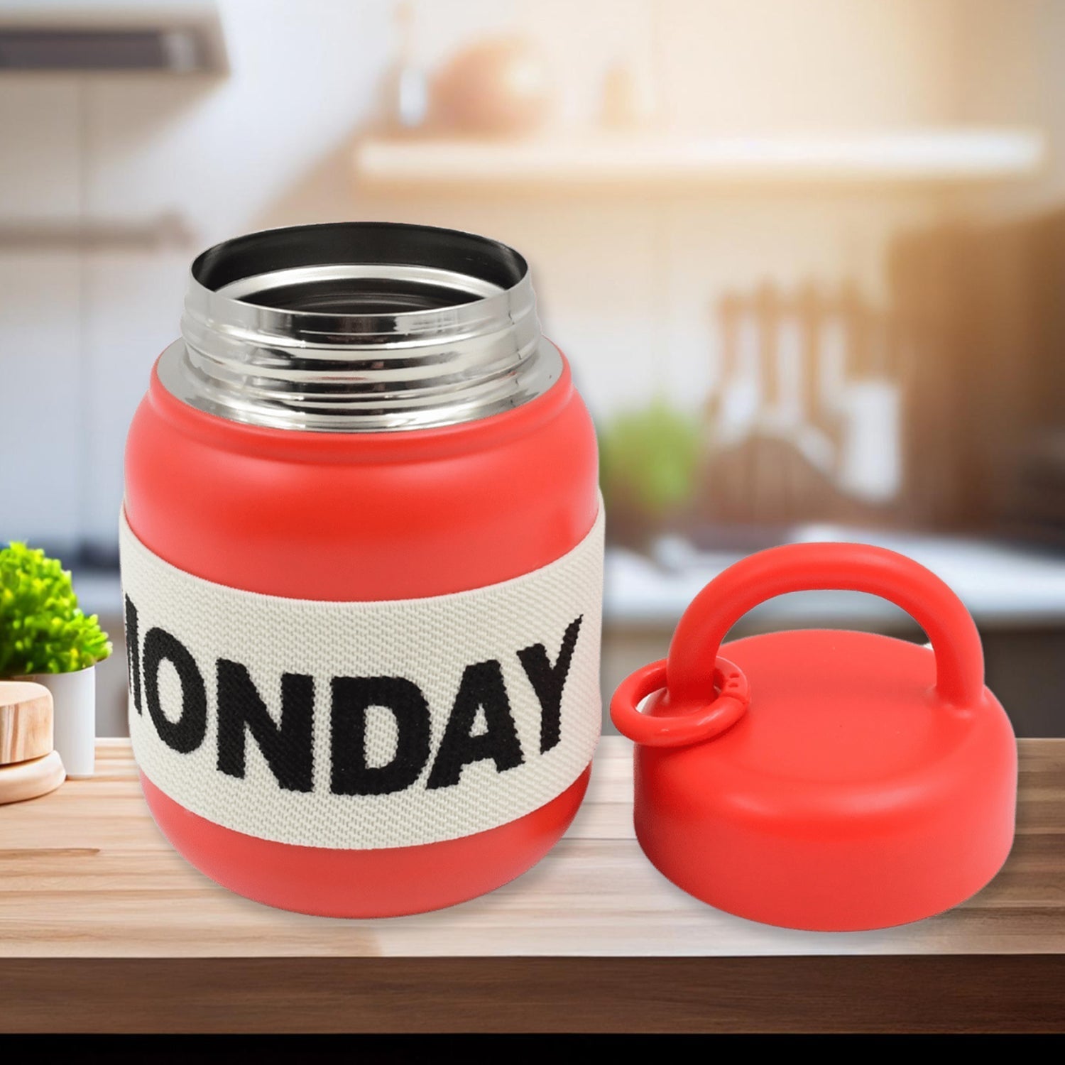 Stainless Steel Mug / Bottle Vacuum Insulated Cup With Handle & Rubber Grip (550 ML) Variety Bazaar