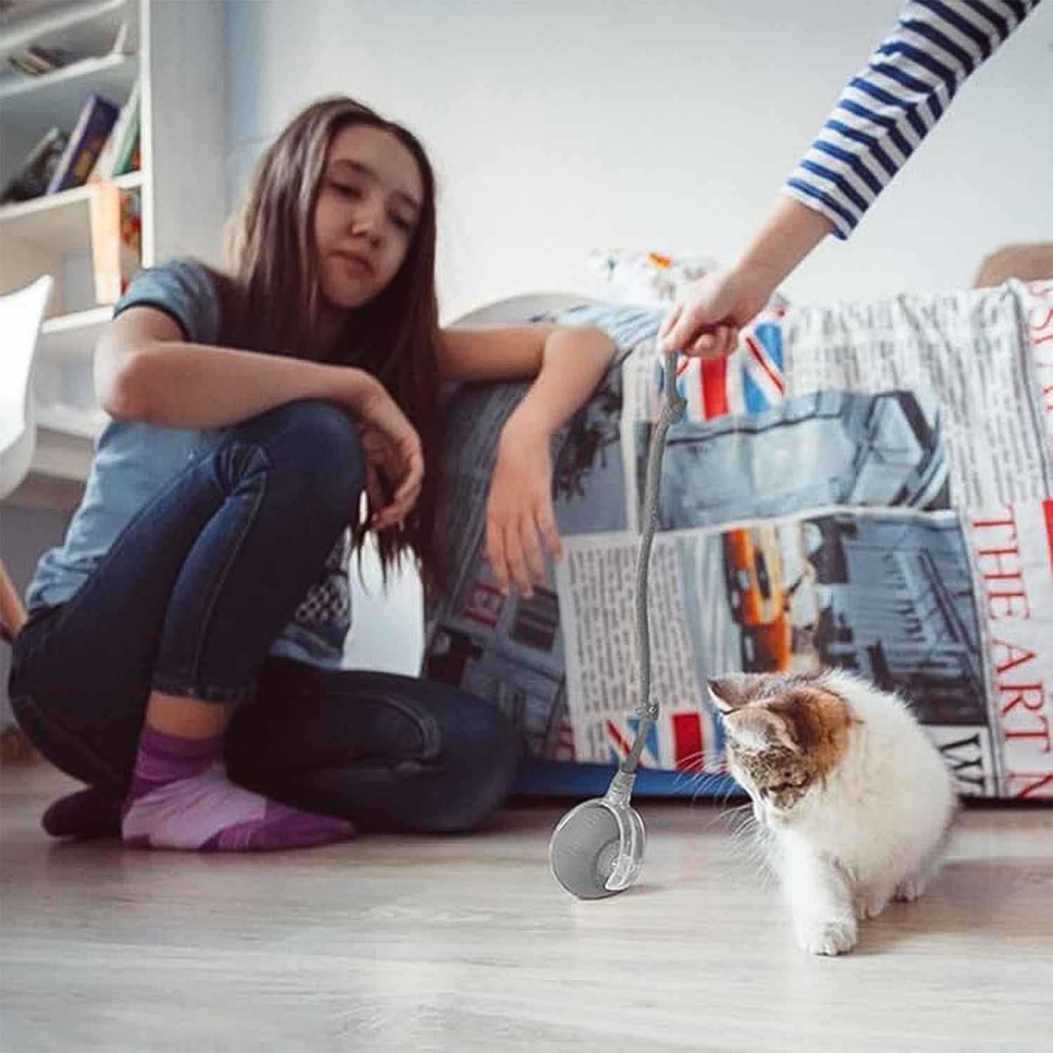Rechargeable Interactive Cat Toy Ball with Detachable Braided Tail and LED Light (1 Pc)