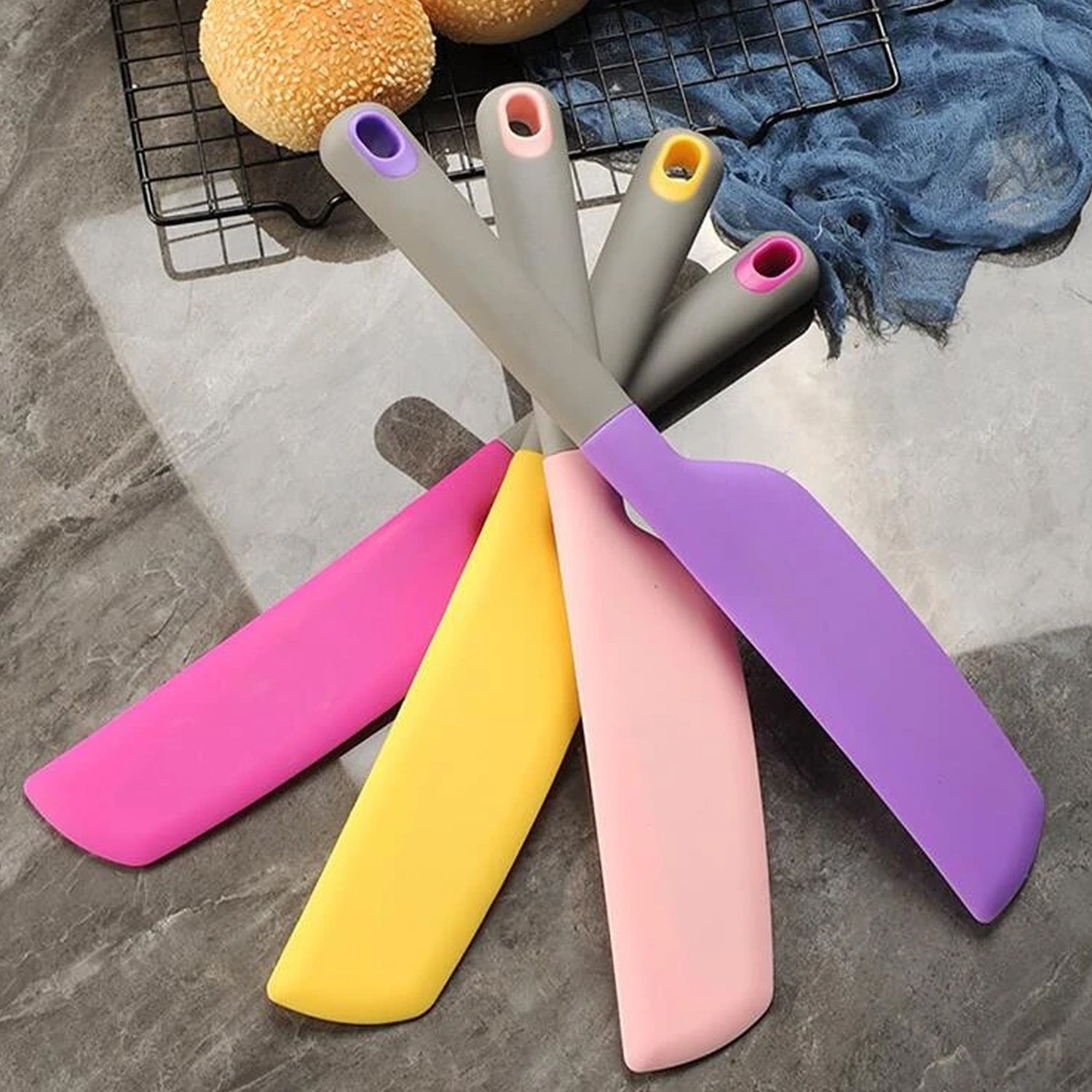 5440 Spatula Kitchen Omelet Turner Silicone Non-Stick Omelet Scraper Silicone Pigment Scraper with Non Slip Grip for Kitchen Omelet Pancake Travel Sahayak