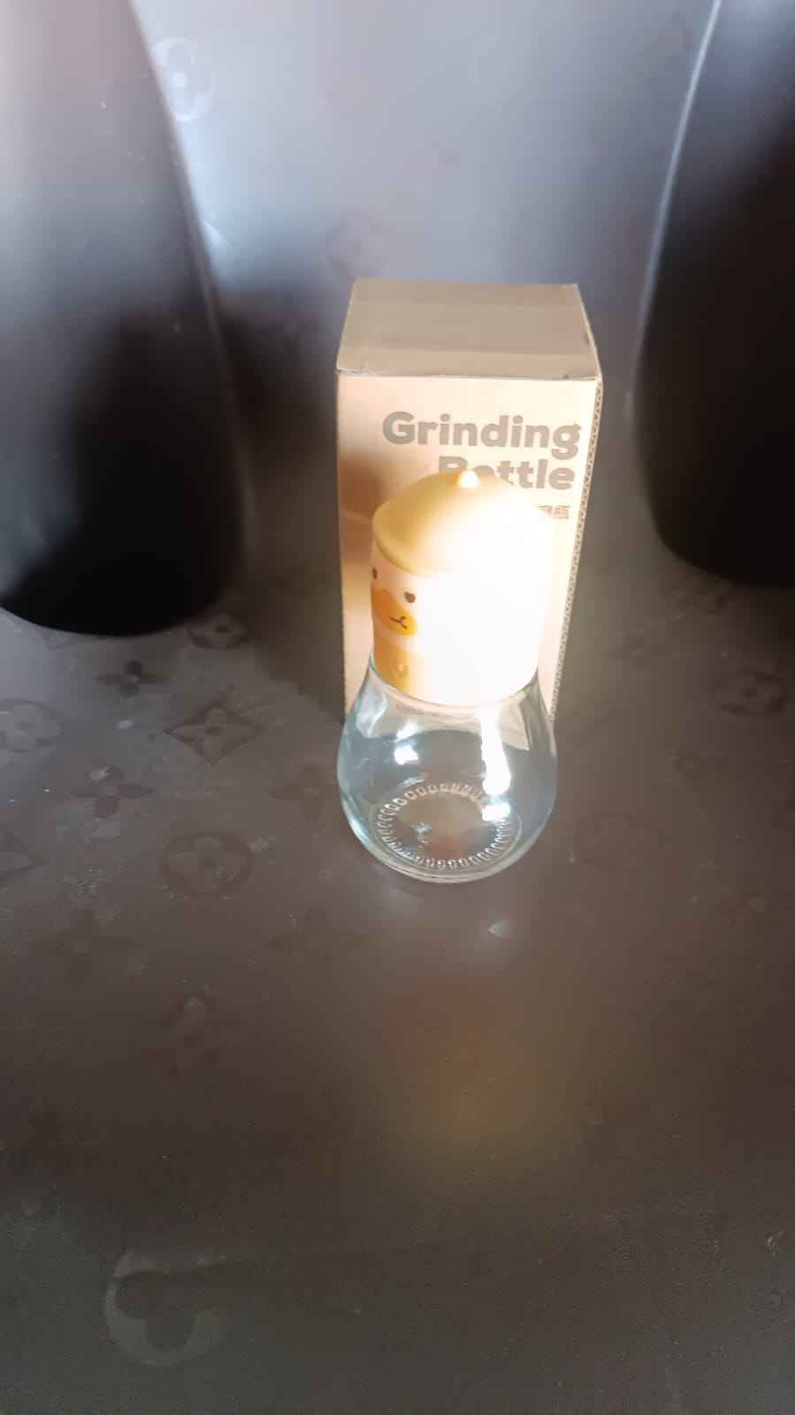 Duck Head Glass Spice Grinder (1 Pc)