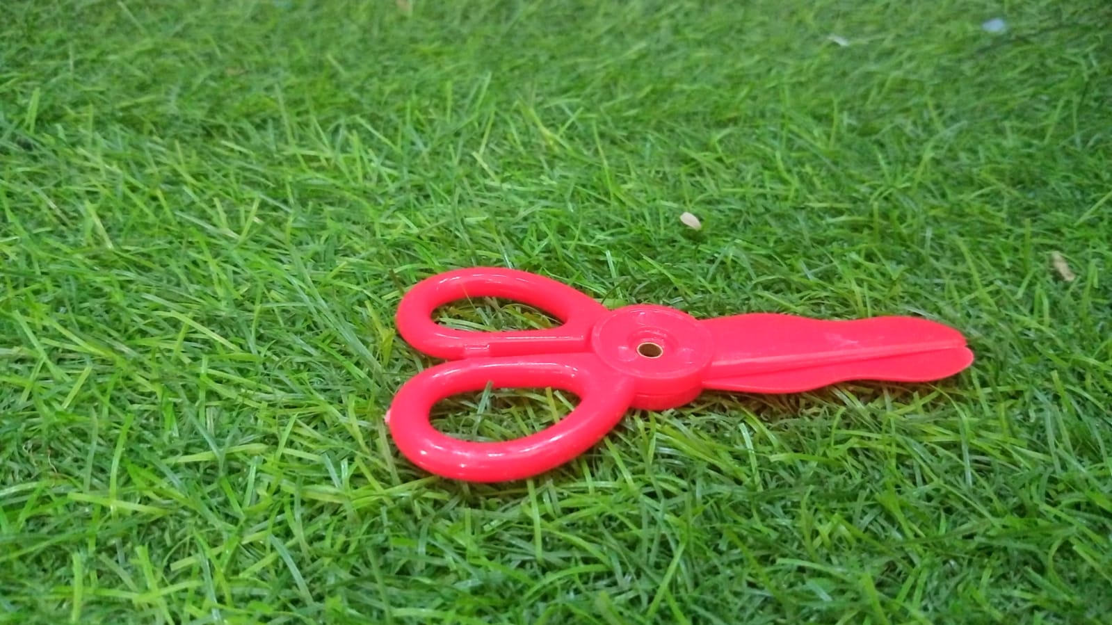 Plastic Child-Safe Scissor Set, Toddlers Training Scissors, Pre-School Training Scissors and Children Art Supplies Travel Sahayak
