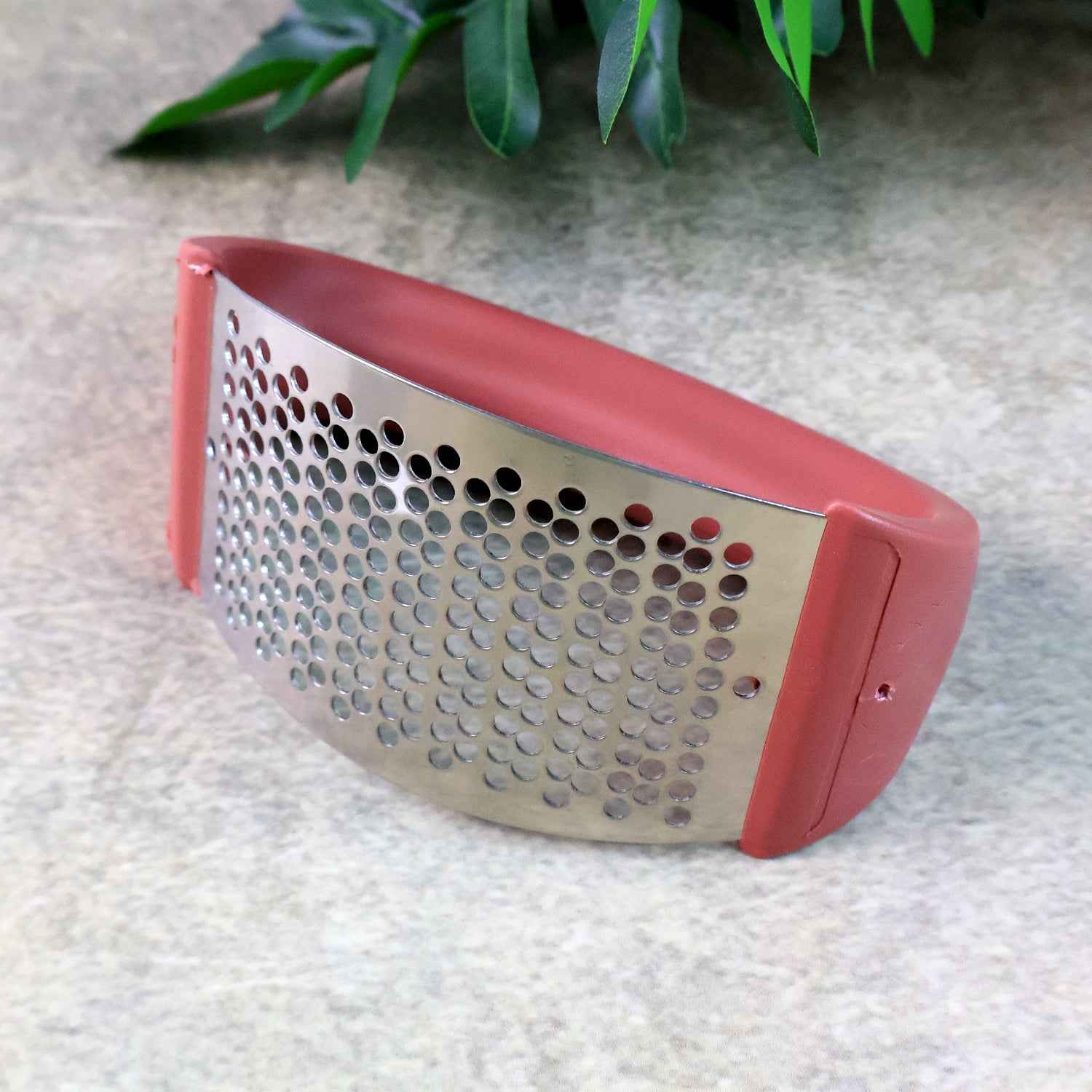 Supermom Premium Curve Garlic Press Crusher (1 Pc)