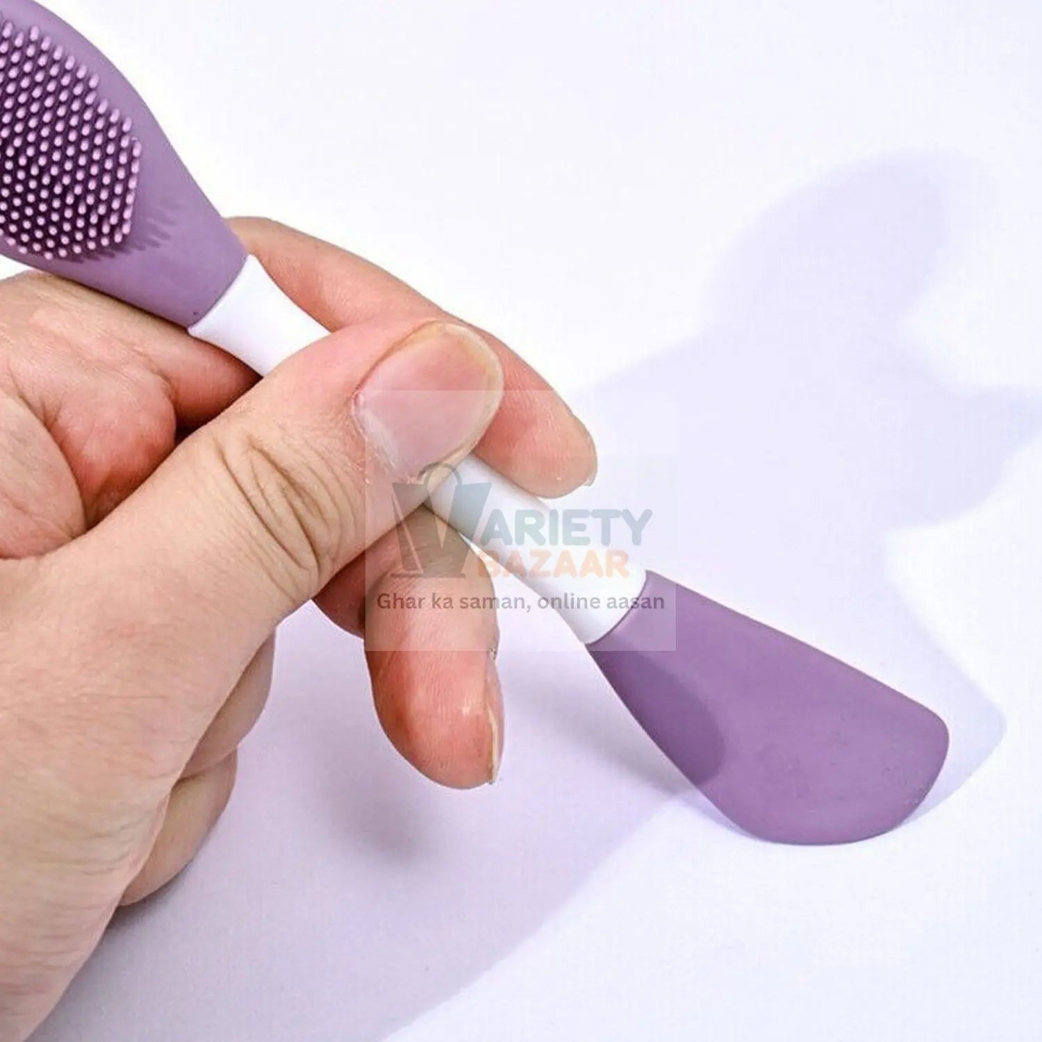 Double-Headed Silicone Mask Brush – Facial Cleansing & Mask Application Tool (1 Pc) Variety Bazaar
