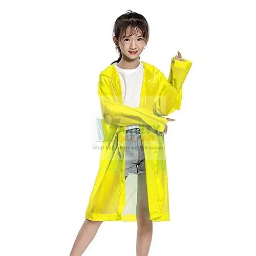 Kid’s raincoat for outdoor travel