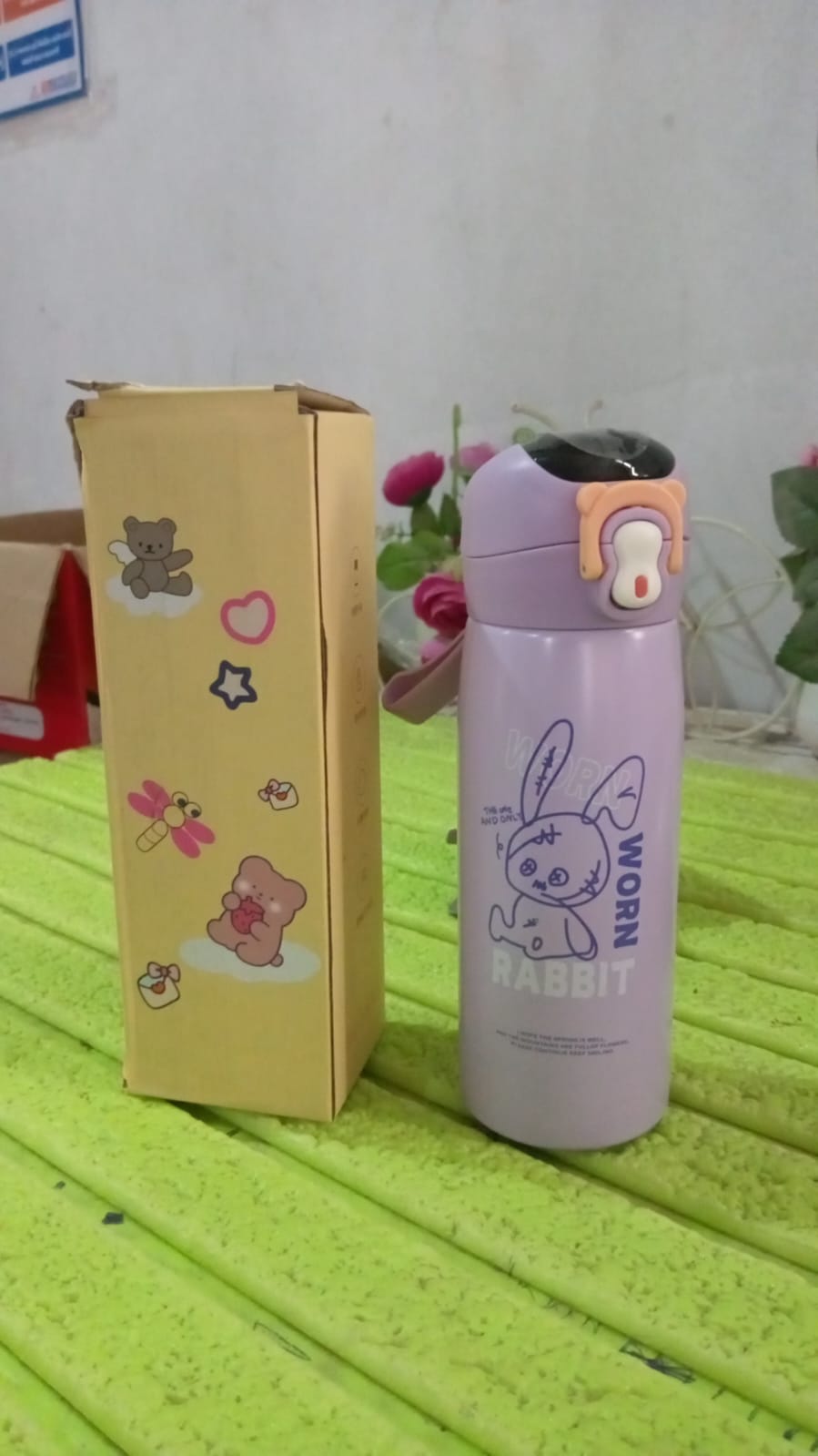 Smart Vacuum Insulated Water Bottle with LED Temperature Display (450 ML) travel sahayak