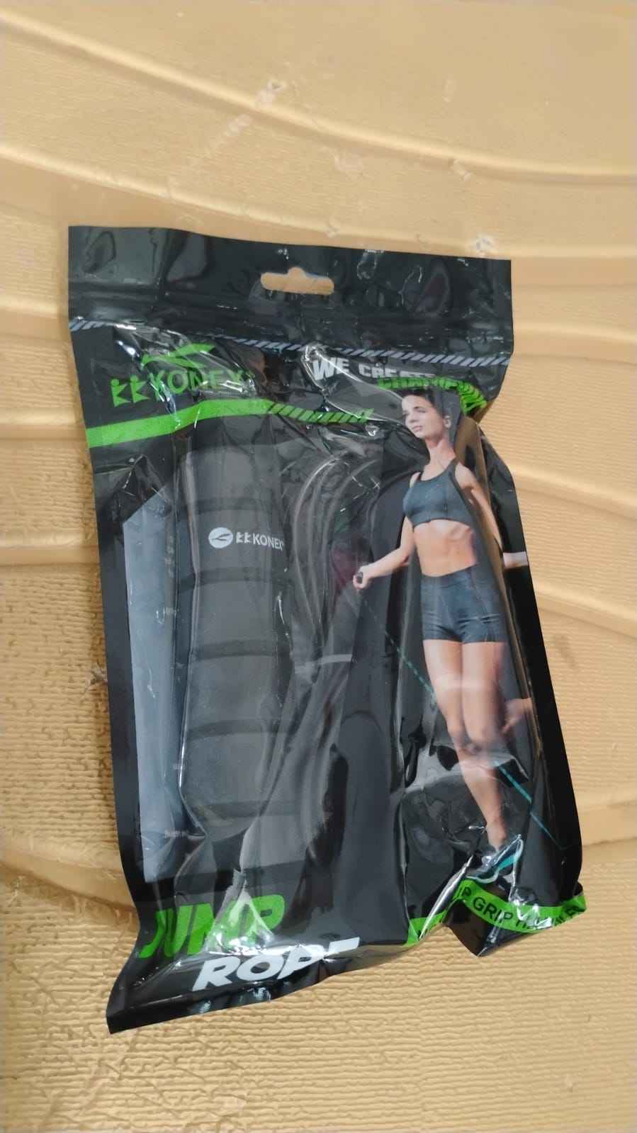 High-Speed Skipping Rope with Foam Padded Handles (1 Pc)
