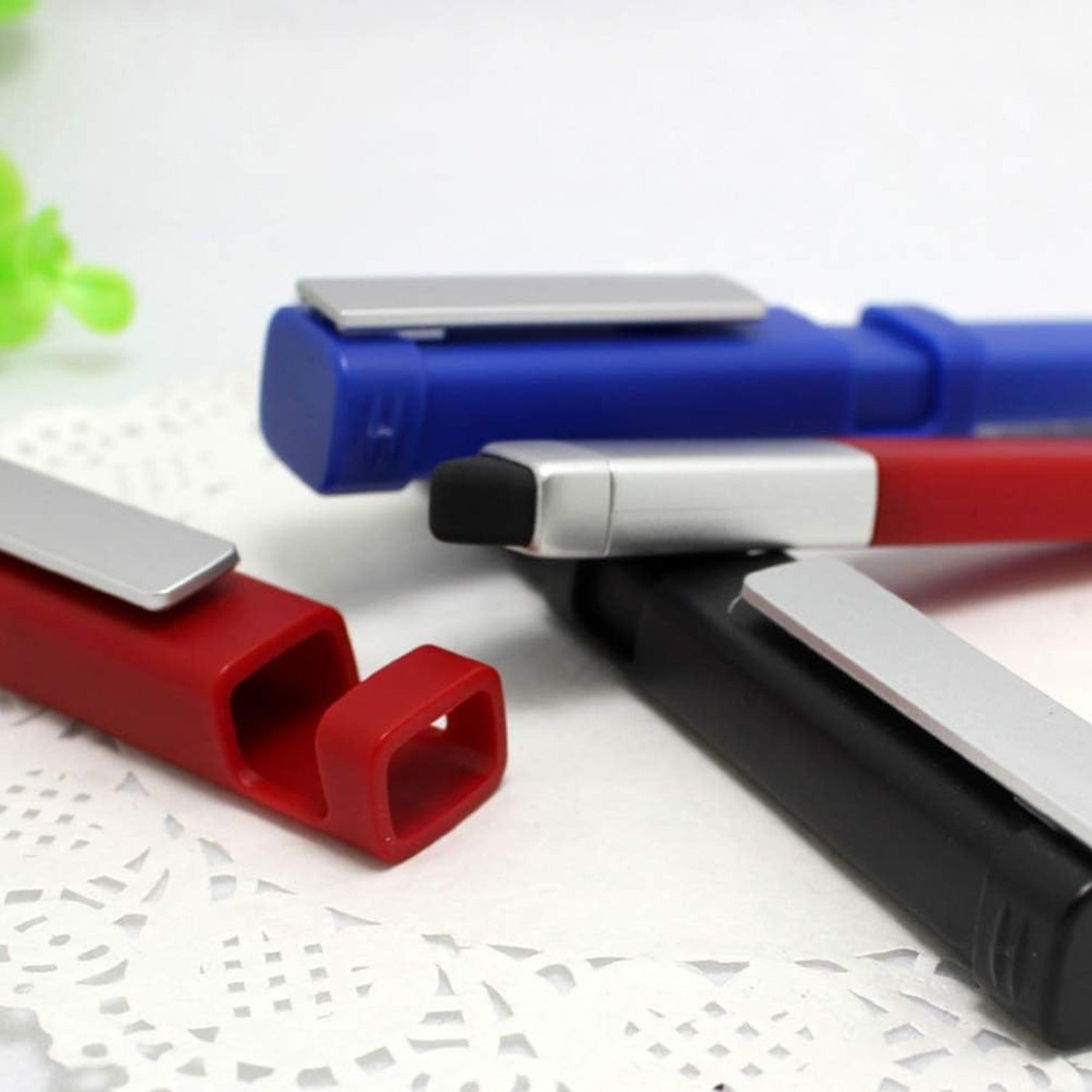 7470 Pen-Shaped Phone Holder with Screwdriver Sets, Multi-Function Pen 4 in 1 Tech Tool Pen, Portable Phone Tools with Capacitive Stylus Ball Point Pen Mobile Travel Sahayak